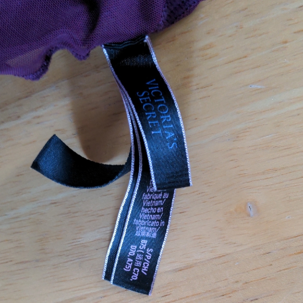 Victoria's Secret Purple Sports Bra Racerback Design - Picture 2 of 5